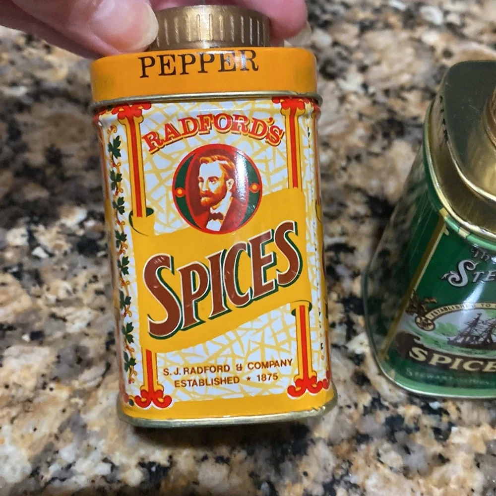 VINTAGE Novelty LIKE NEW Radford Spices Steamship Brand Salt & Pepper Tin Shaker
